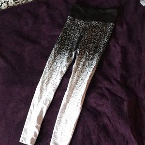 Athleta black & white speckle ombre leggings